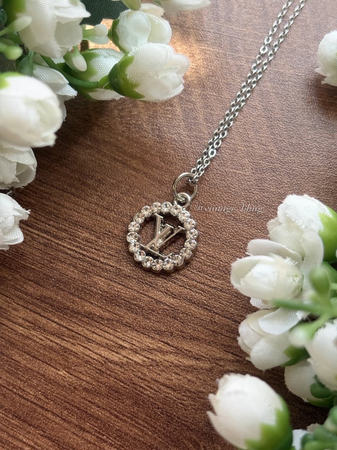 루이비통 라운드 큐빅 실버 목걸이  상품이미지2