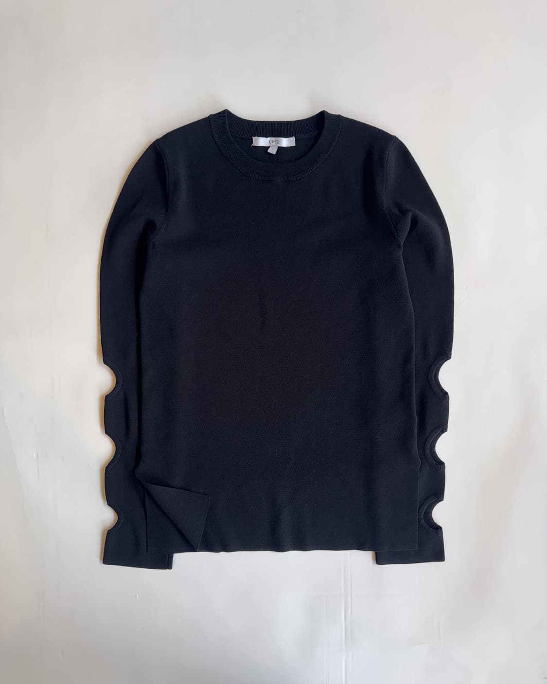 Black Scallop Edge Ribbed Top  상품이미지1