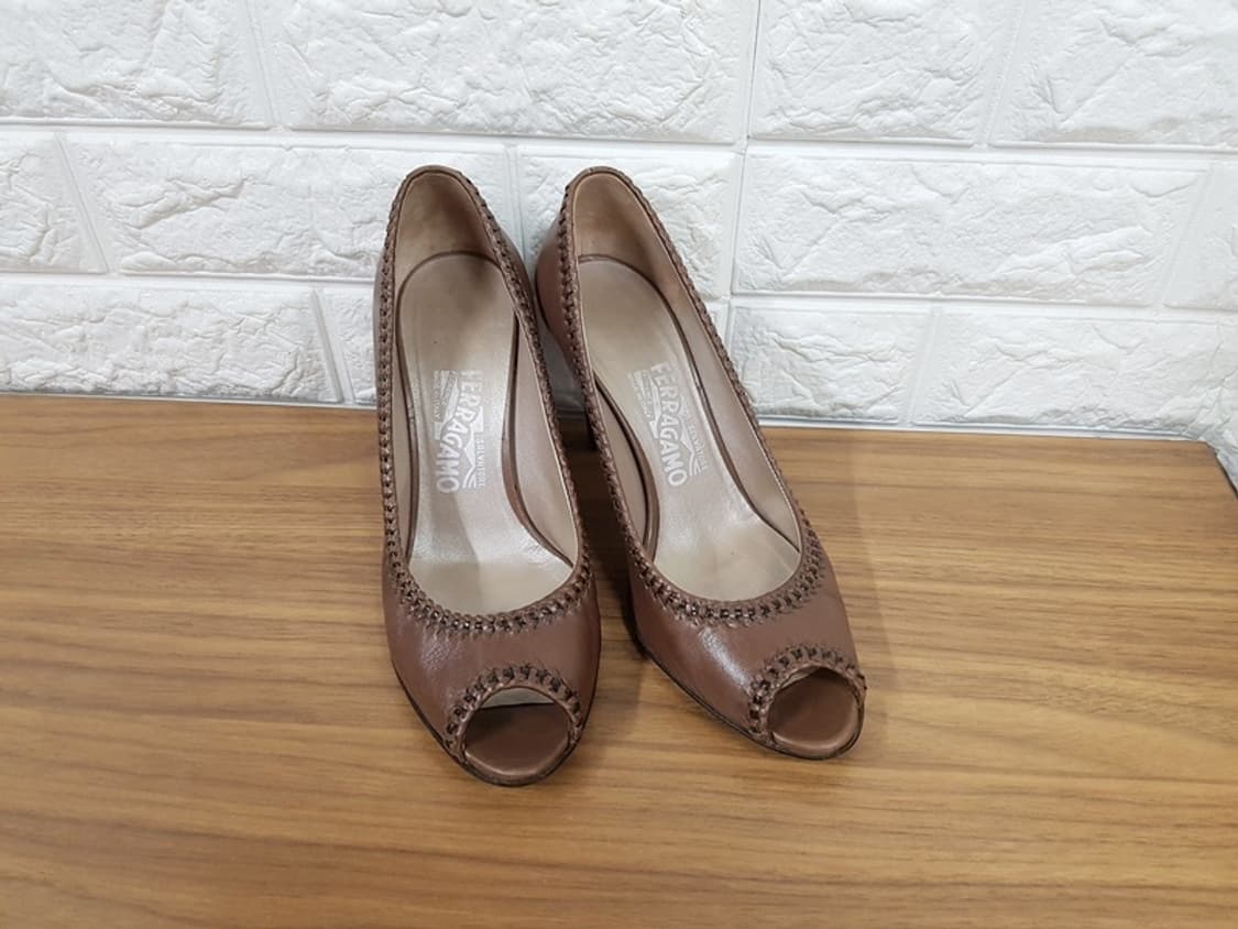 페라가모 토오픈 구두 245 (7반D) 상품이미지1