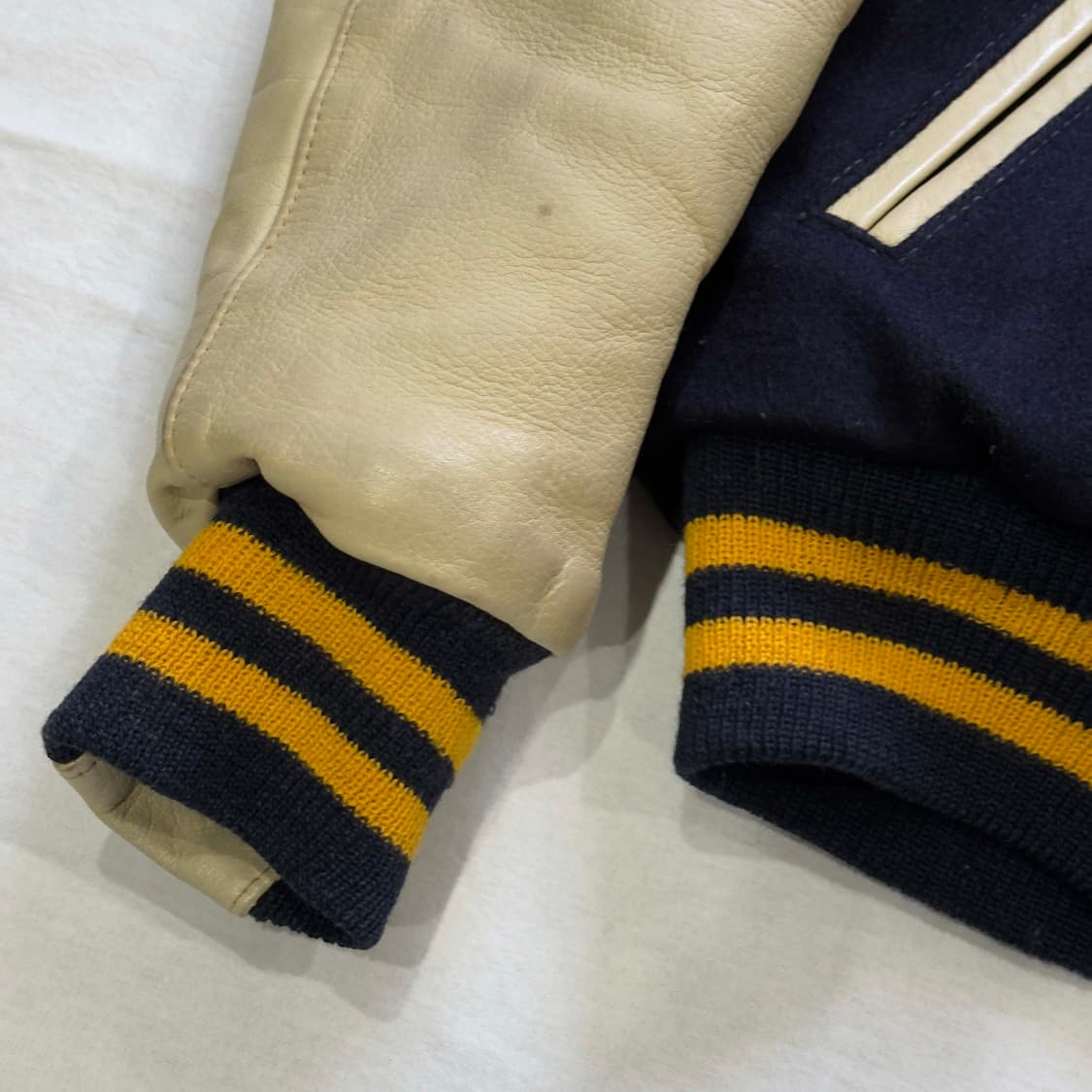 90s 골든베어 레더 울 바시티 자켓 상품이미지3