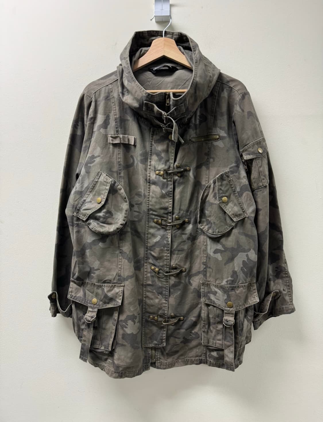 Crazy Angel 멀티포켓 카모 후드 자켓 상품이미지1