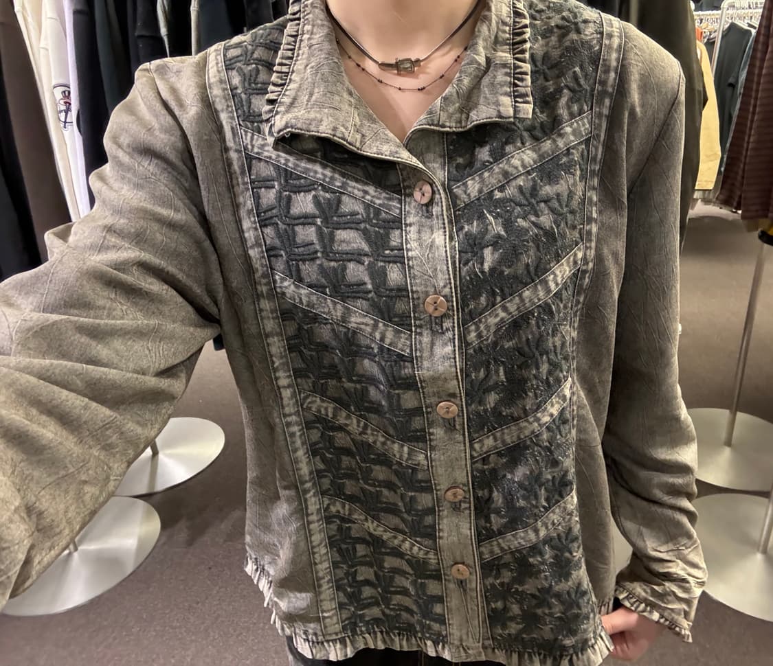 L)Japanese vintage 여성 자수 프릴 디테일 그레이 셔츠 상품이미지3