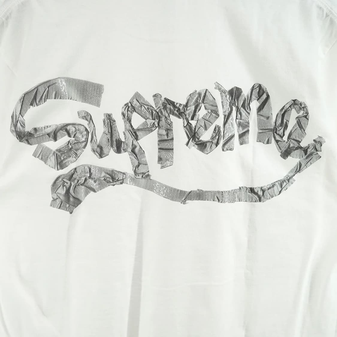 Supreme 25SS Tape Tee 상품이미지3