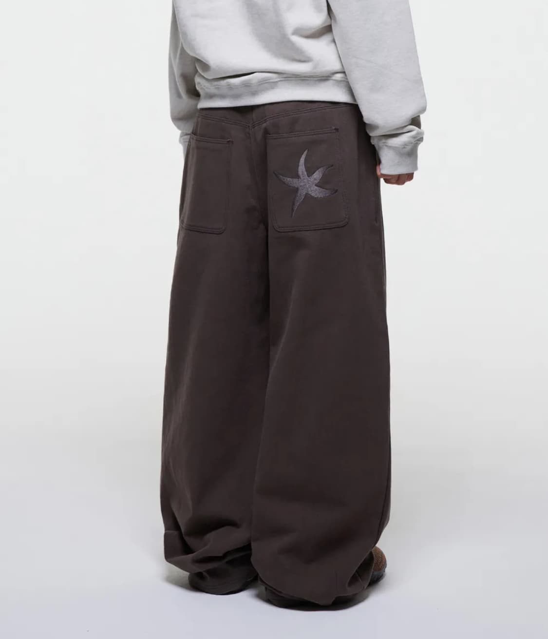 더콜디스트모먼트 TCM starfish chino pants brown 상품이미지1