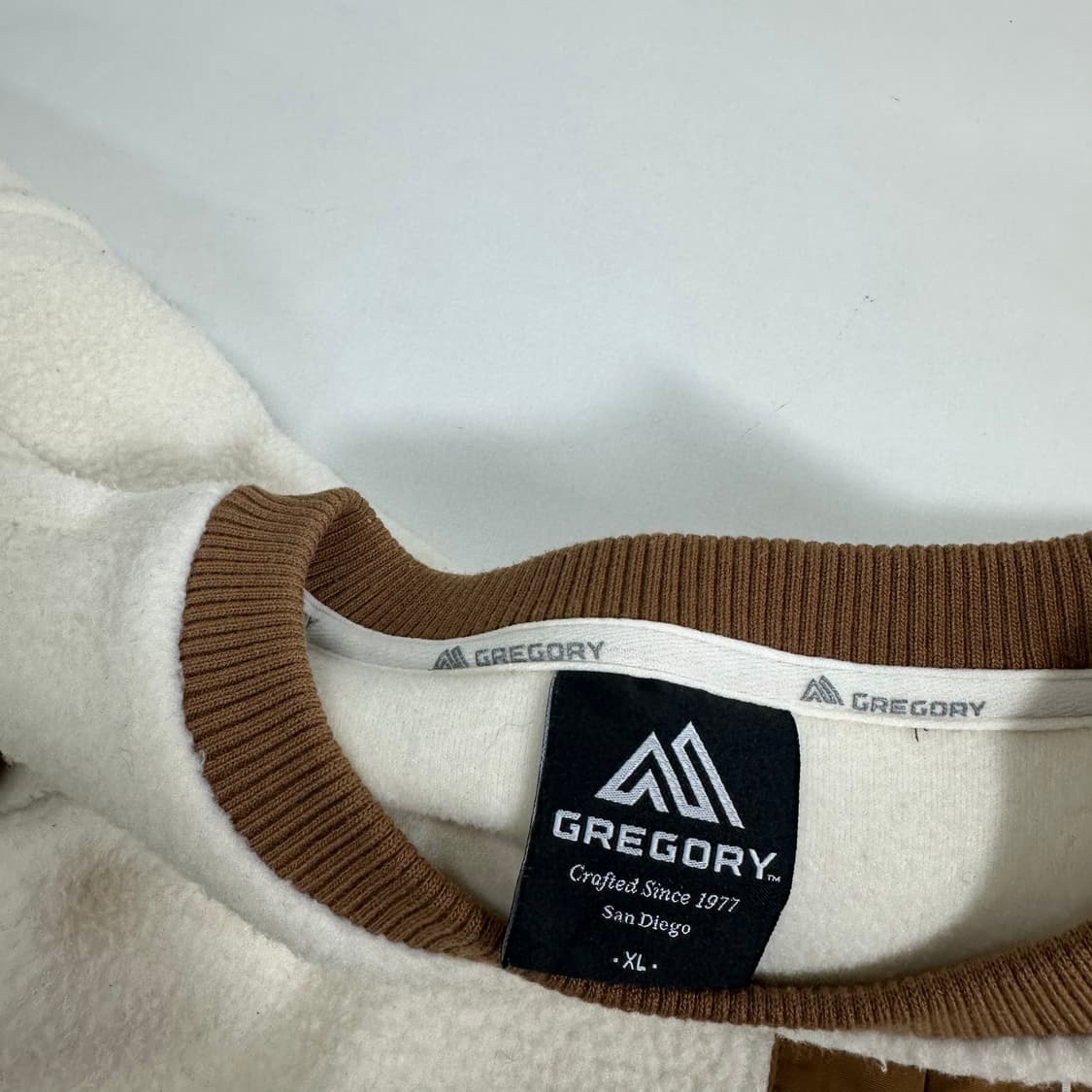 XL 그레고리 크림 배색 후리스 맨투맨 상품이미지5