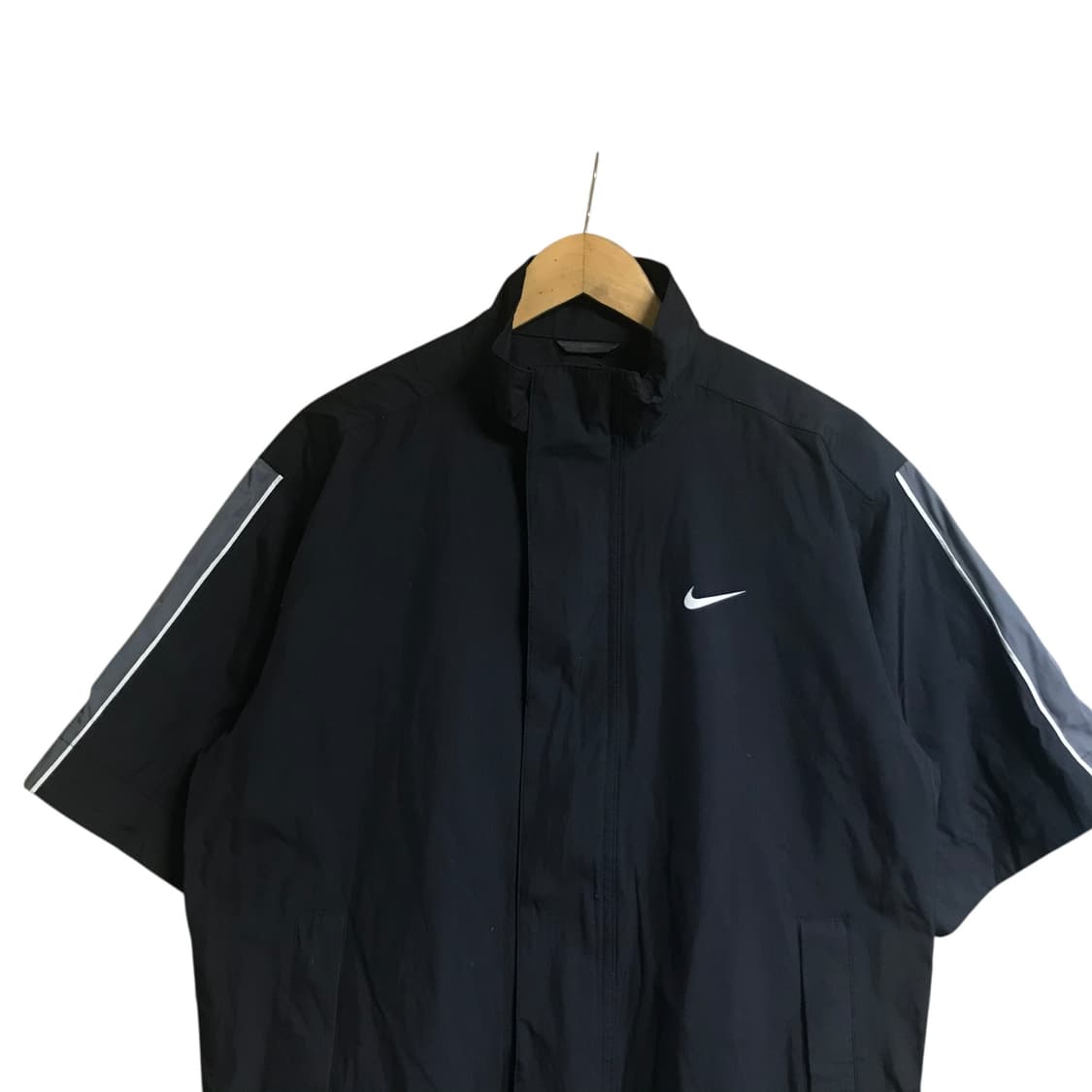 나이키 반팔 바람막이 상품이미지1