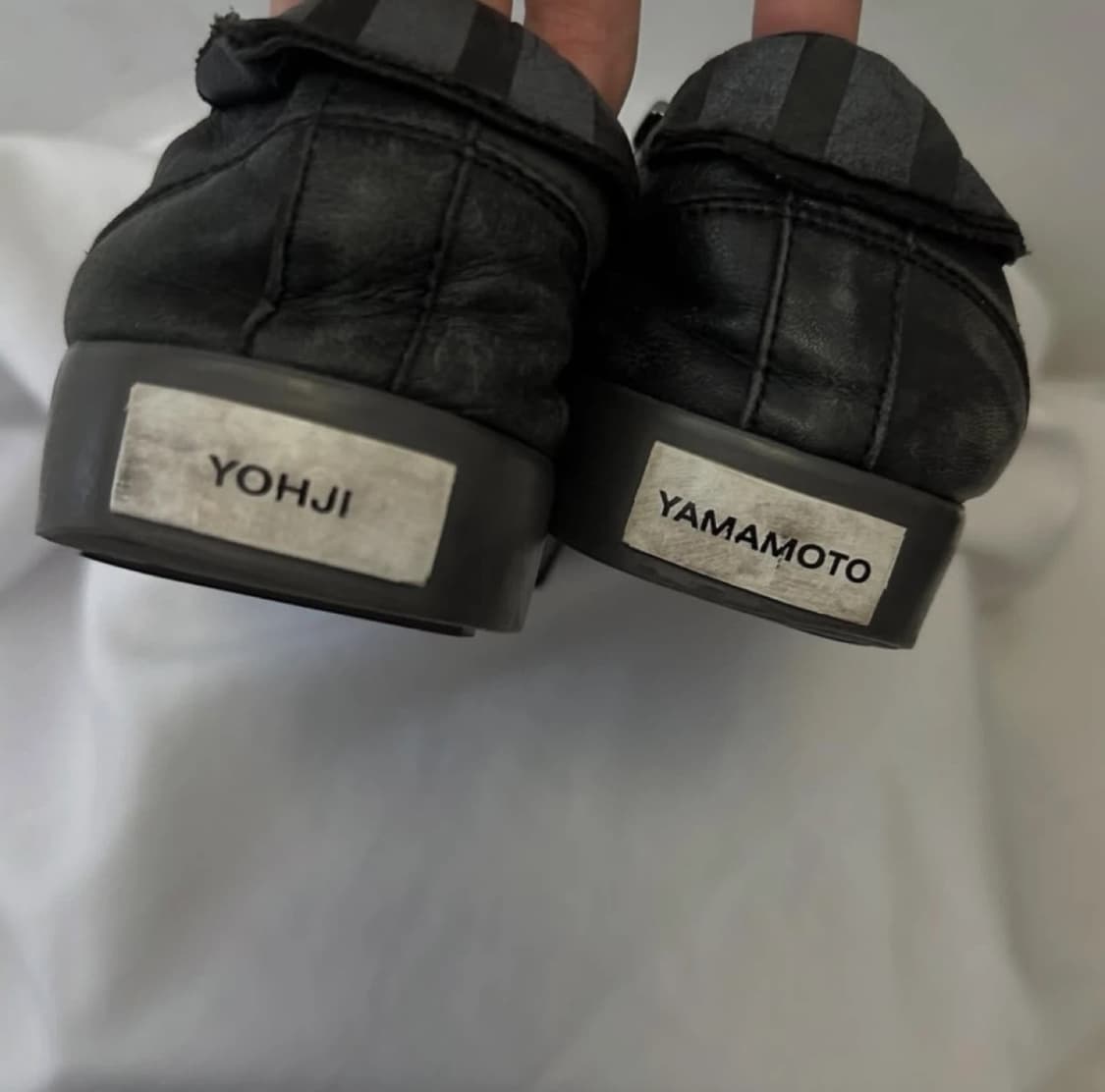 Y-3 요지야마모토 레더 스니커즈 250 상품이미지1