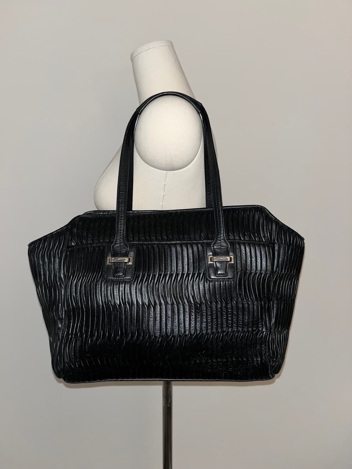 📦Coach All Black shoulder bag 상품이미지1