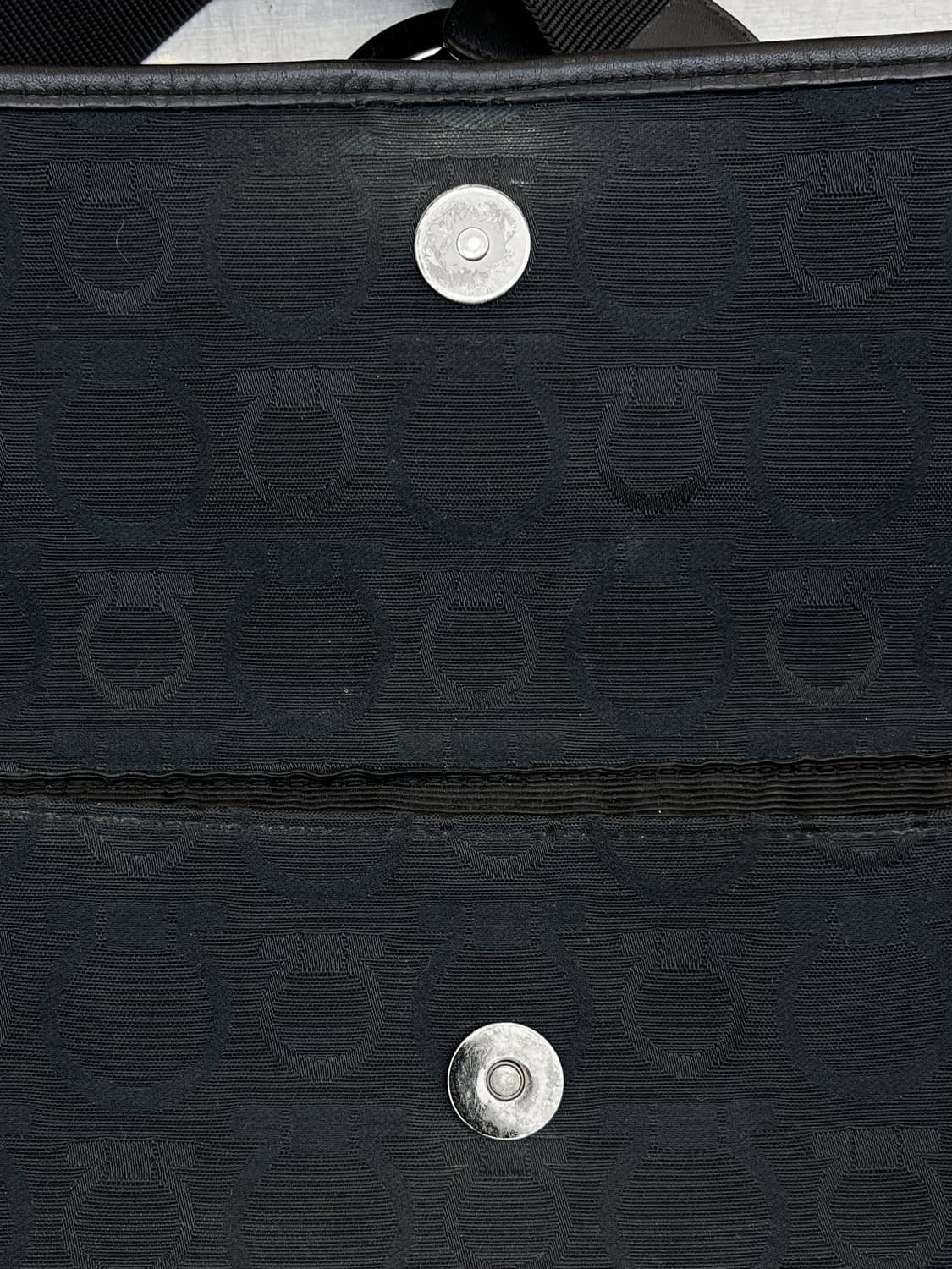 살바토레 페라가모 간치니 자카드 백 상품이미지8