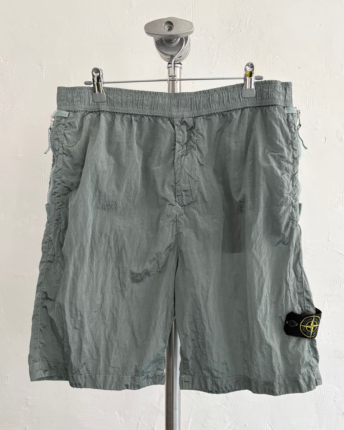 Stone Island 스톤아일랜드 나일론 메탈 와펜 숏츠 상품이미지1