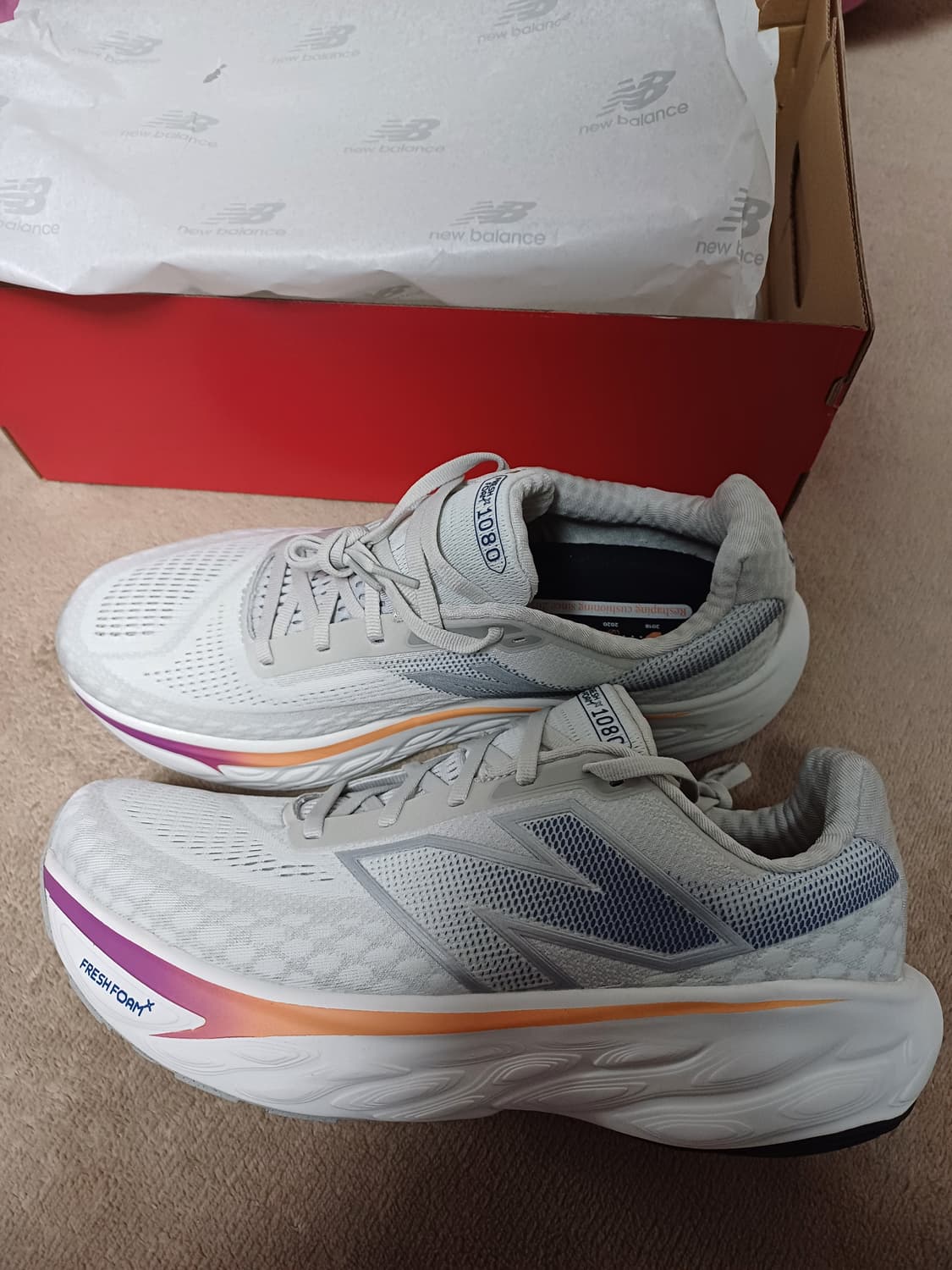 뉴발란스 Fresh Form X 1080v14 러닝화 285사이즈 상품이미지3