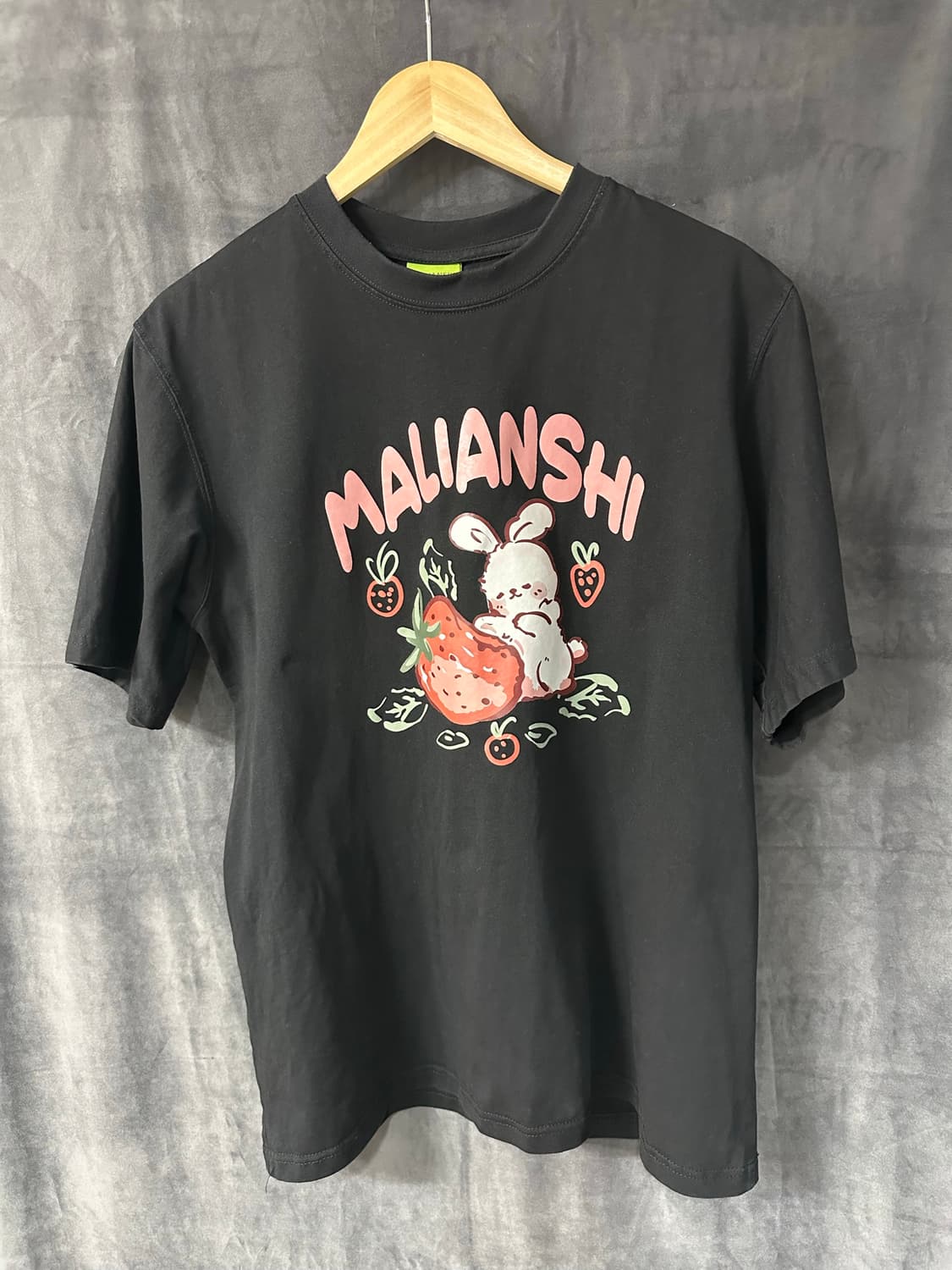 MALIANSHI 말리안시 토끼 딸기 프린팅 반팔 티셔츠 블랙 L 상품이미지1