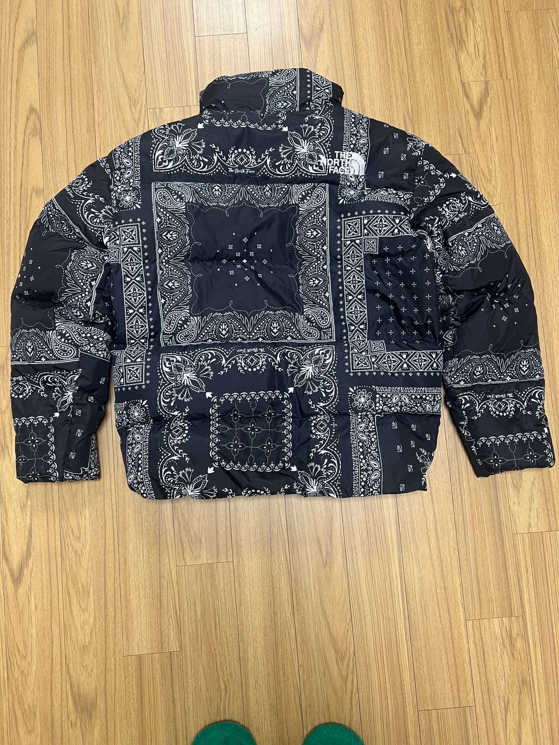 노스페이스 노벨티 로프티 다운 자켓 리얼 블랙 상품이미지3