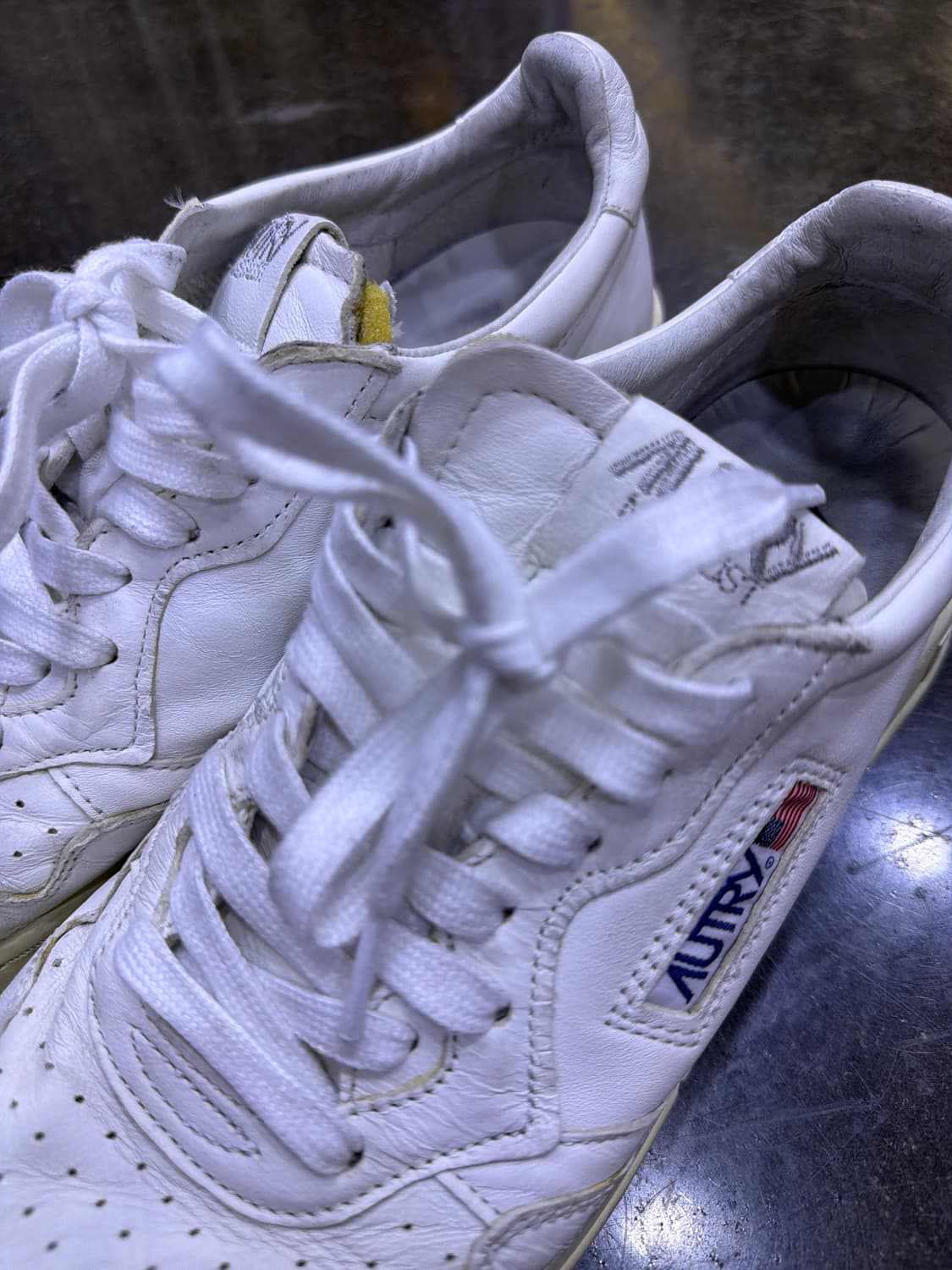 오트리 메달리스트 고트스킨 스니커즈 42 상품이미지4