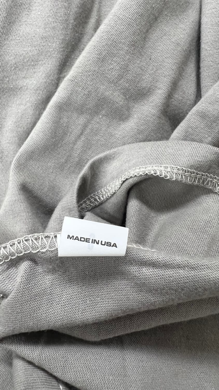 (새상품)이지 X 션존 티셔츠 모카 3사이즈 상품이미지4