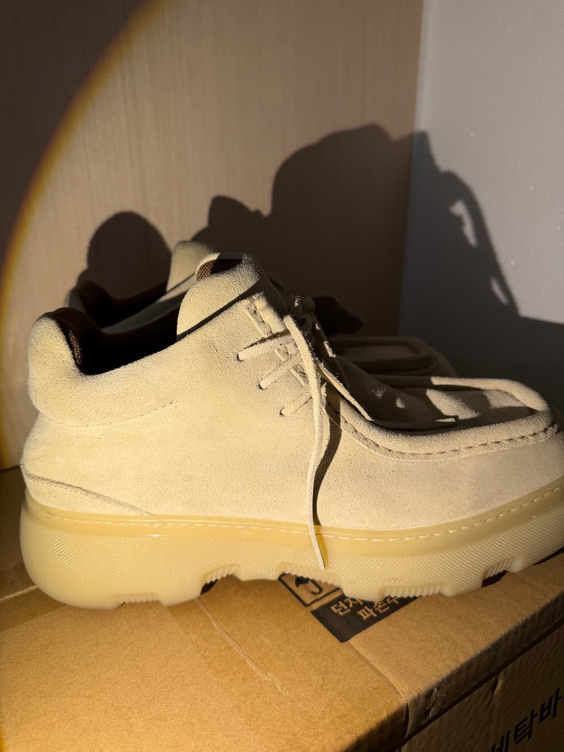 버버리 스웨이드 크리퍼 미드 슈즈 (43) 판매합니다. 상품이미지2