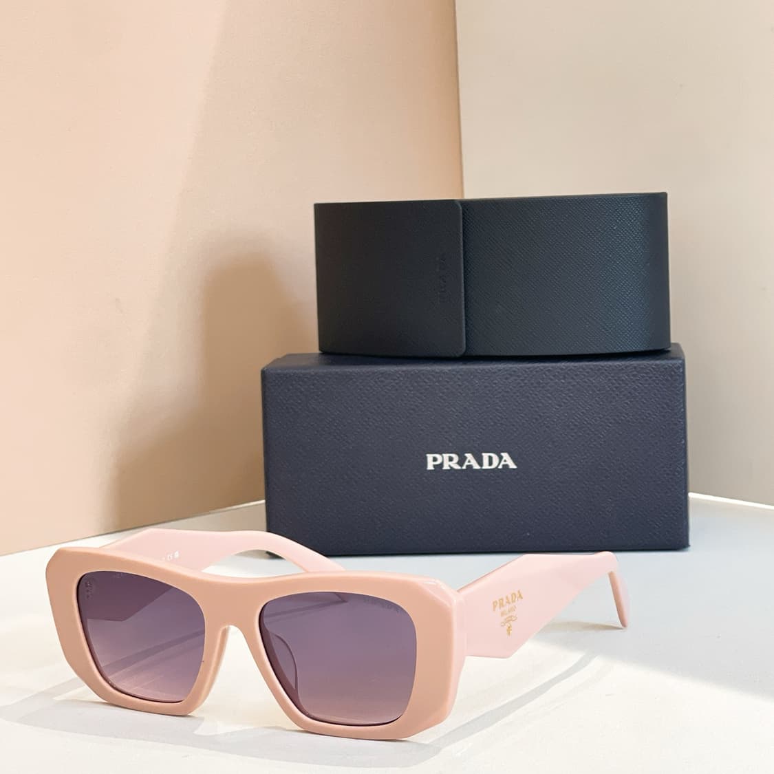 프라다 심볼 선글라스 슬레이트 4가지 배색 상품이미지3