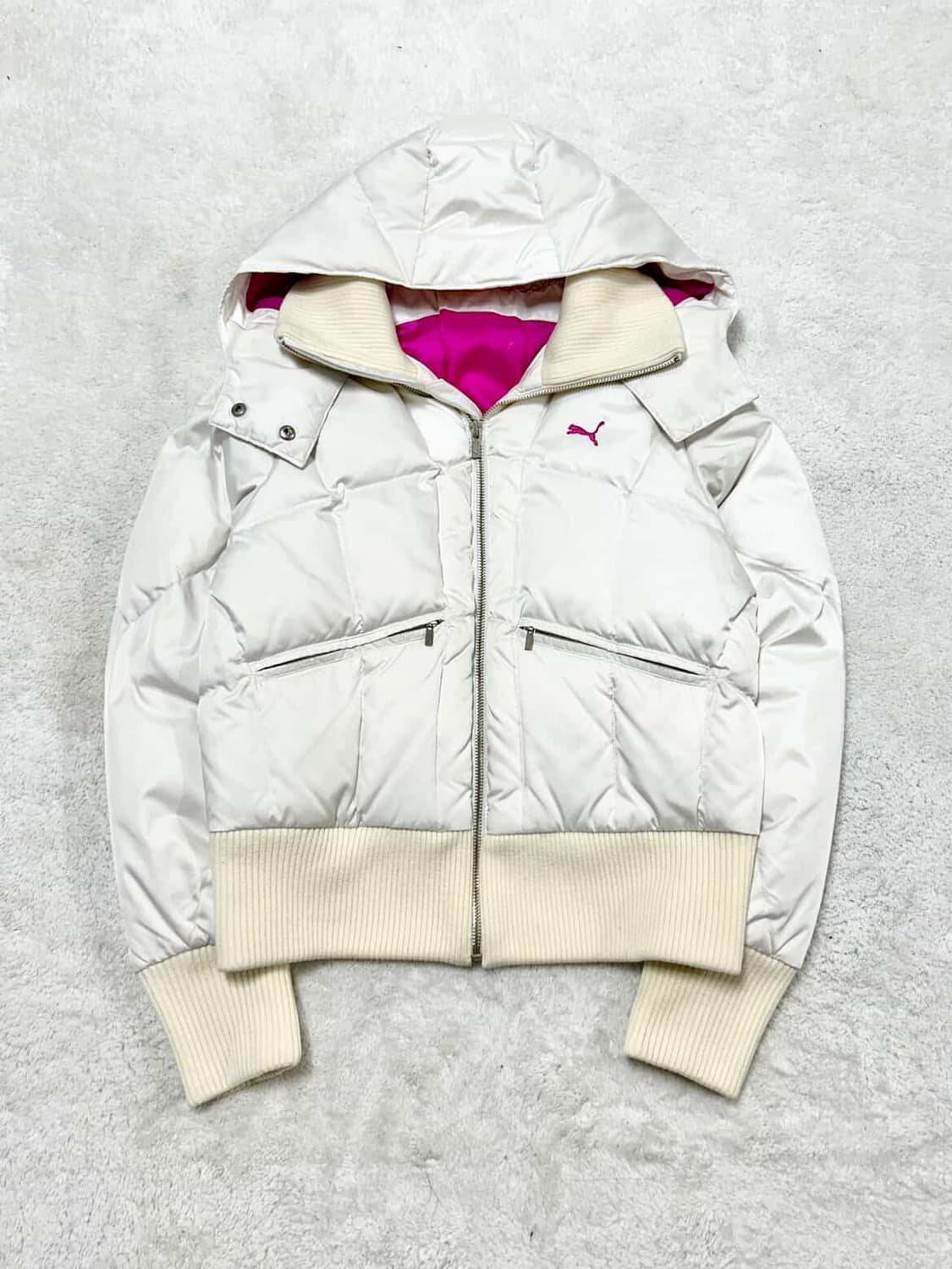 퓨마 핑크로고 화이트 숏패딩 상품이미지5
