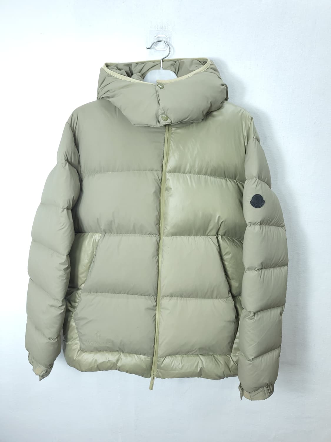 몽클레르 팔라디 카키유광 구스다운패딩 105-110 XL 상품이미지1