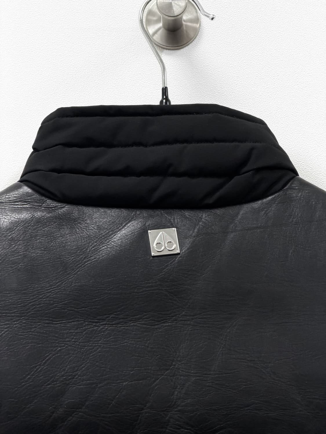 무스너클 레더 콤비 패딩 베스트 상품이미지3