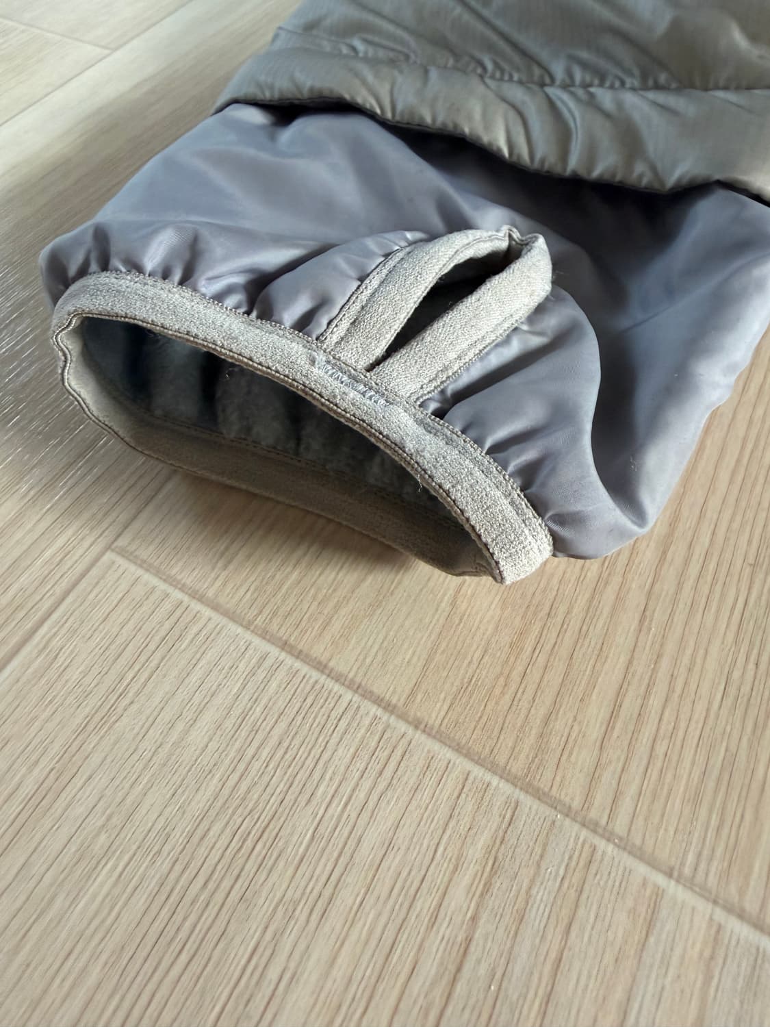 산산기어 서픽스 푸퍼 그레이  24FW 1size 상품이미지4