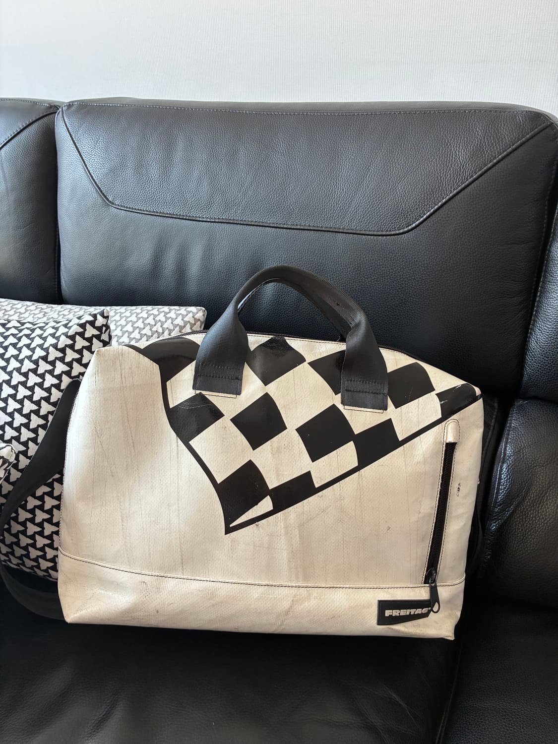 프라이탁 로이 흰검 상품이미지2