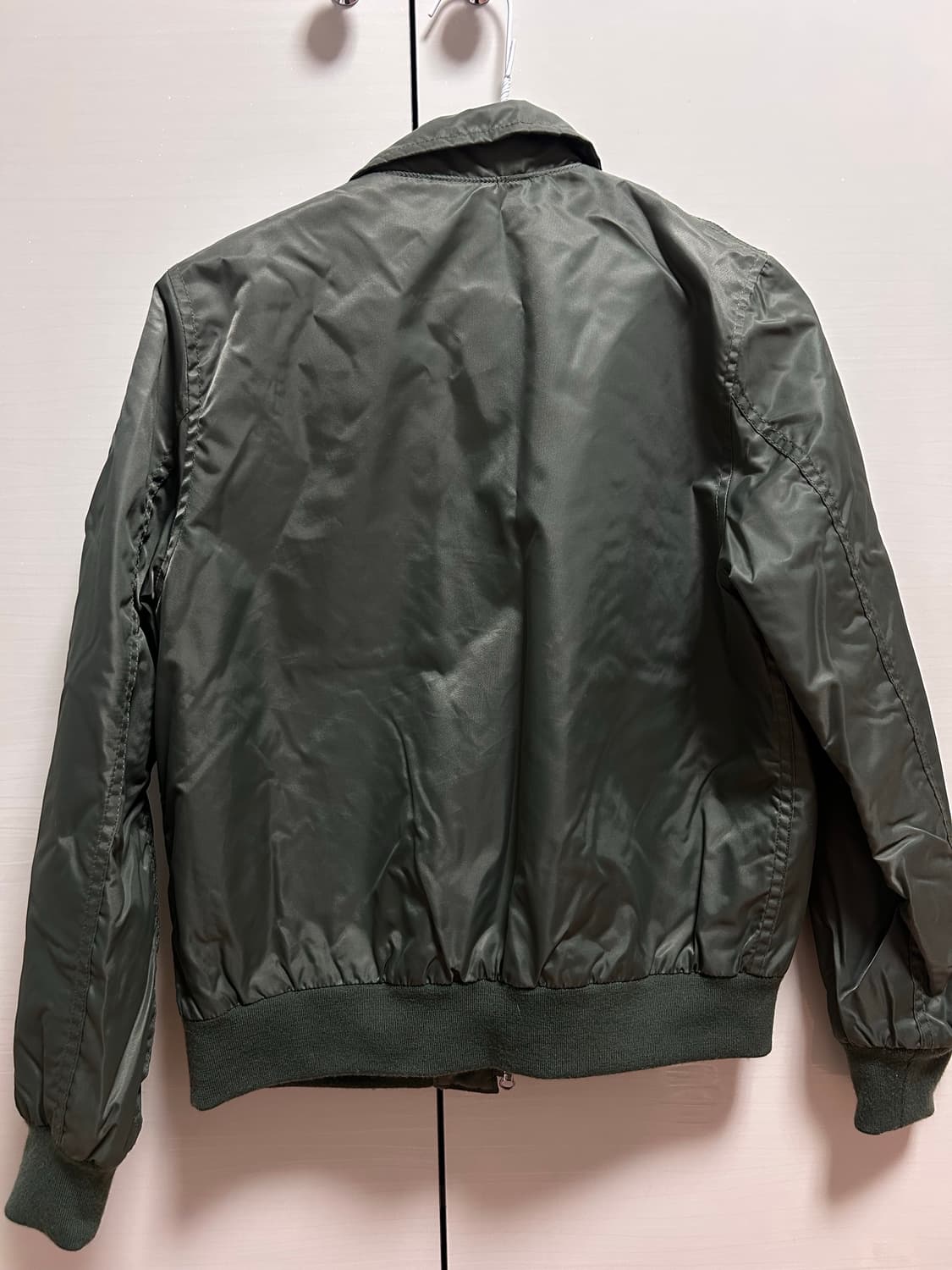 유니클로 이네스 자켓 M 카키 항공점퍼 상품이미지3