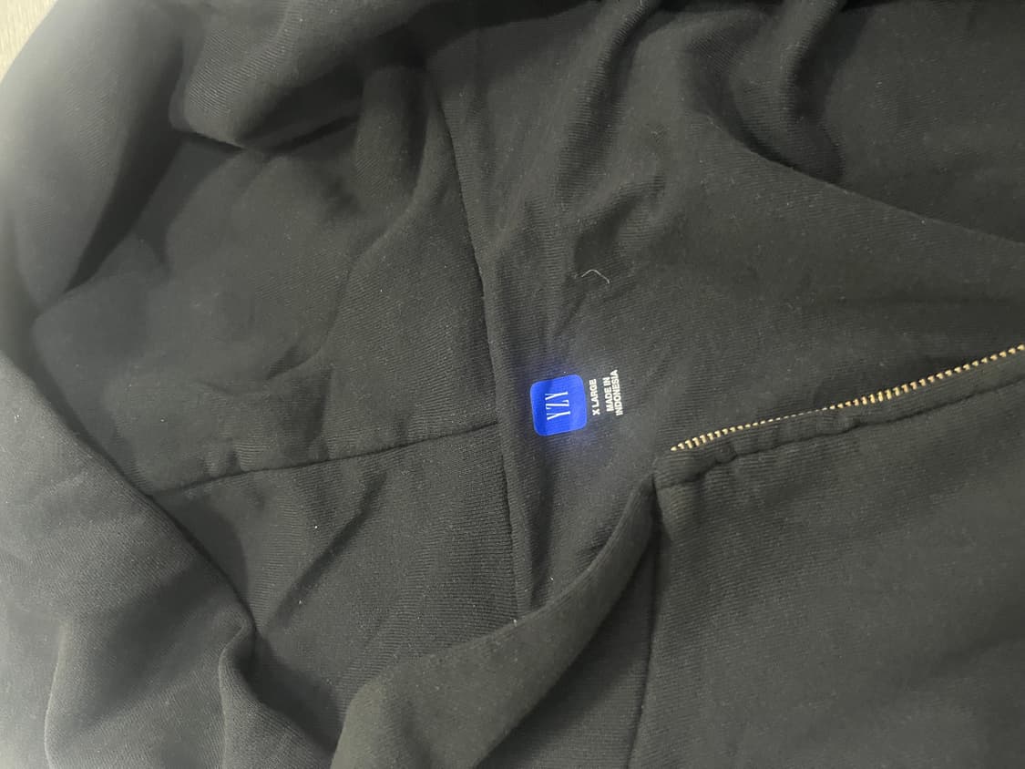 yeezy gap 검정 후드집업 상품이미지2