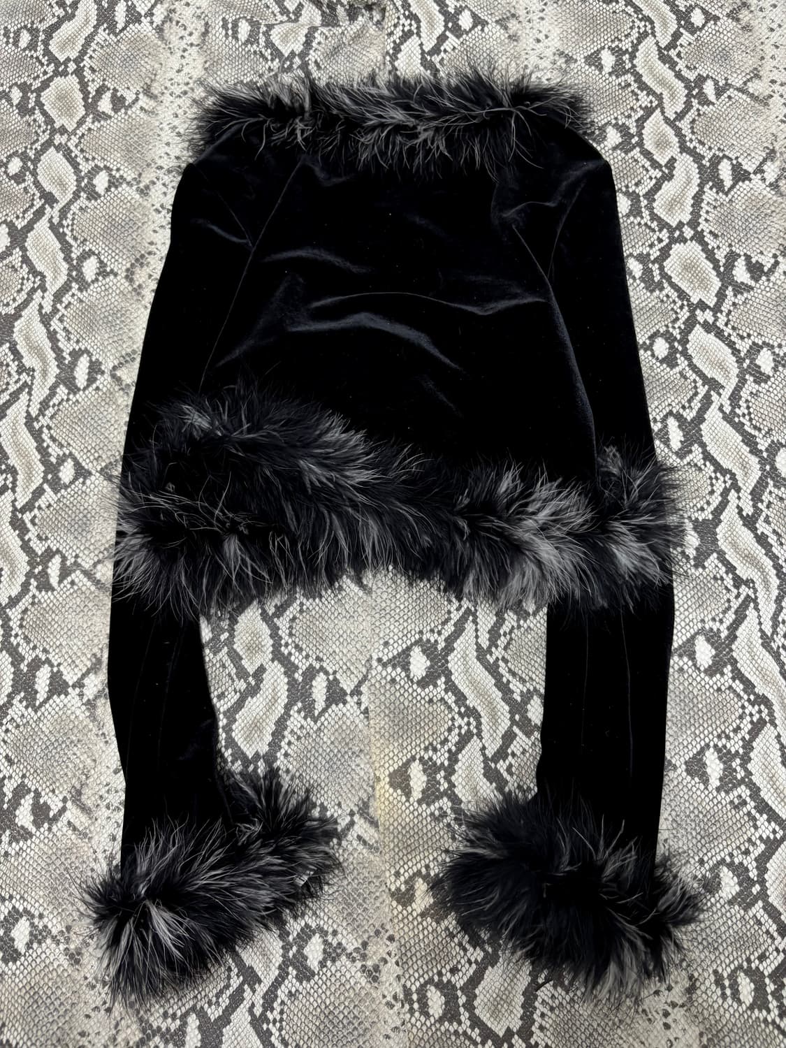 “Vintage” 00’s Goth Black&Grey Fur Trimm 상품이미지7