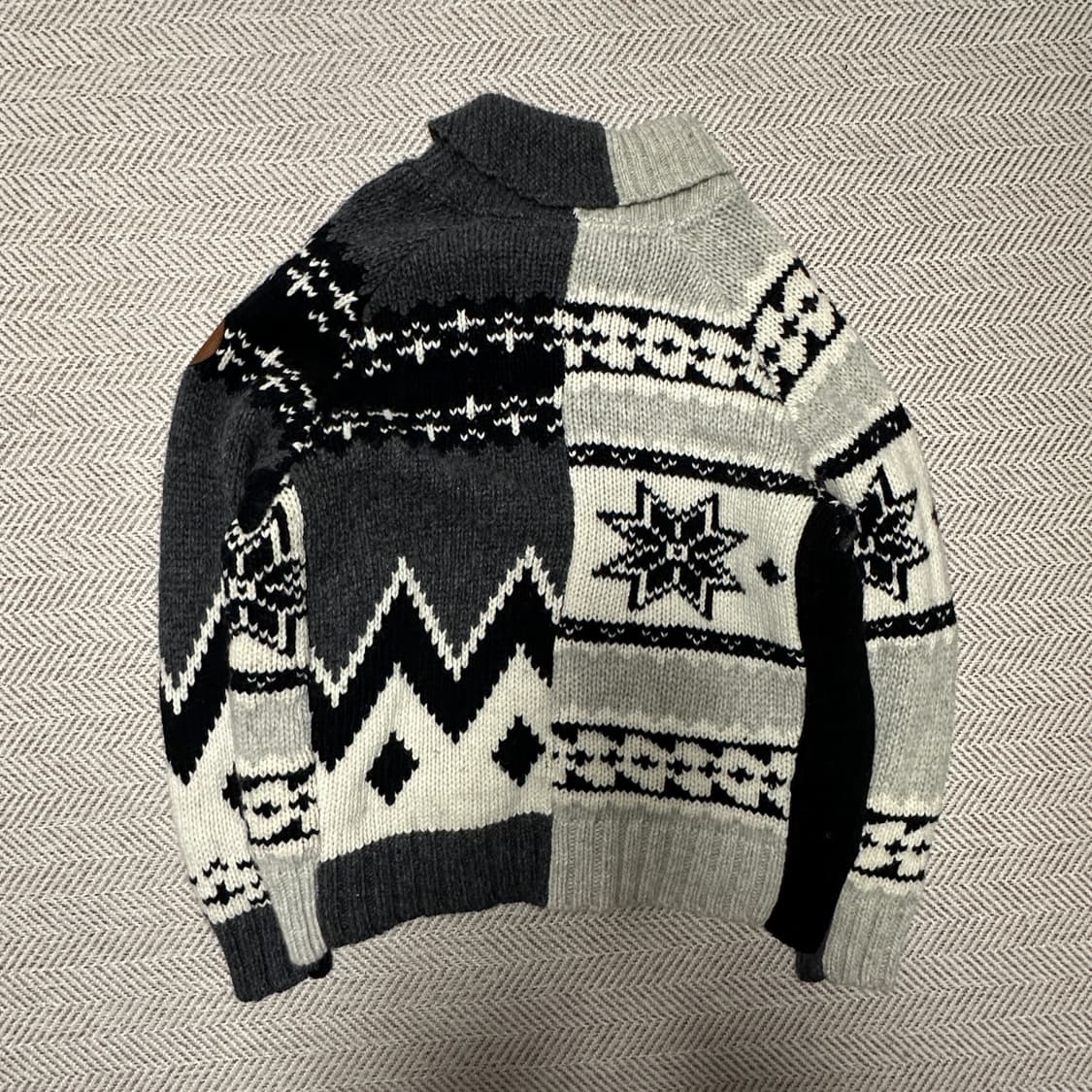 KITH doubtless peaks full zip cardigan 상품이미지2