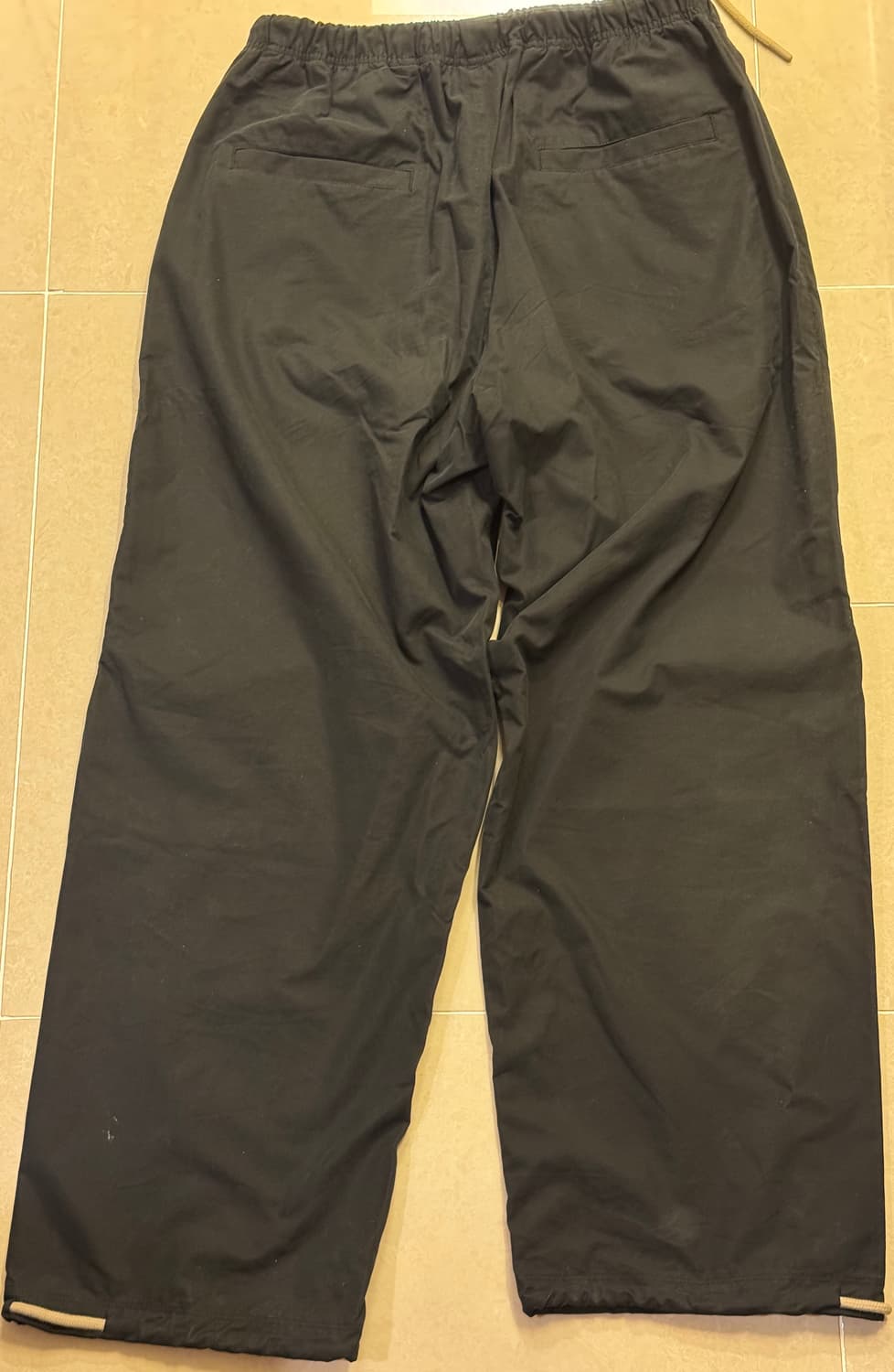 [M] FOG 에센셜  THE BLACK 컬렉션 릴렉스드 트라우저 블랙  상품이미지7