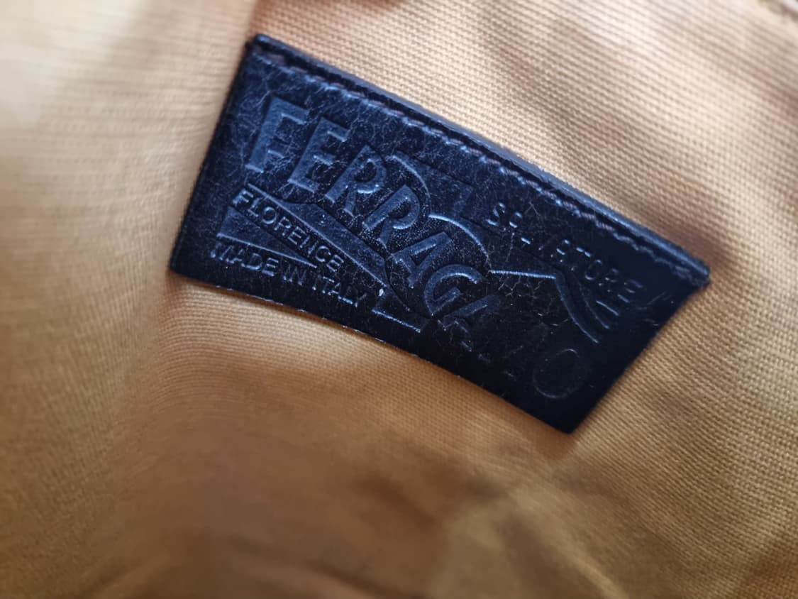 새상품) 살바토레 페라가모 가죽 크로스백 상품이미지3