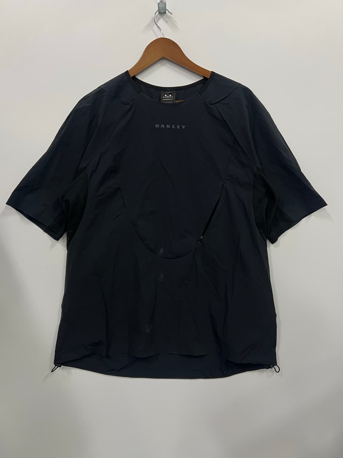 OAKLEY 블랙 티셔츠 상품이미지1