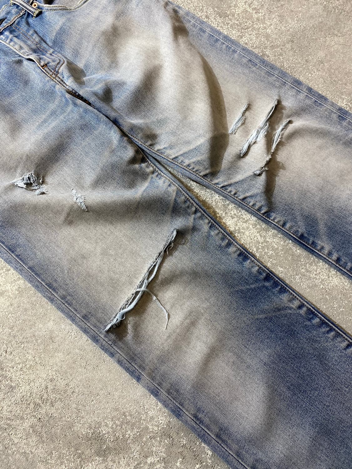[32] Levi's 502 리바이스 레귤러핏 디스트레스드 데님팬츠 상품이미지3