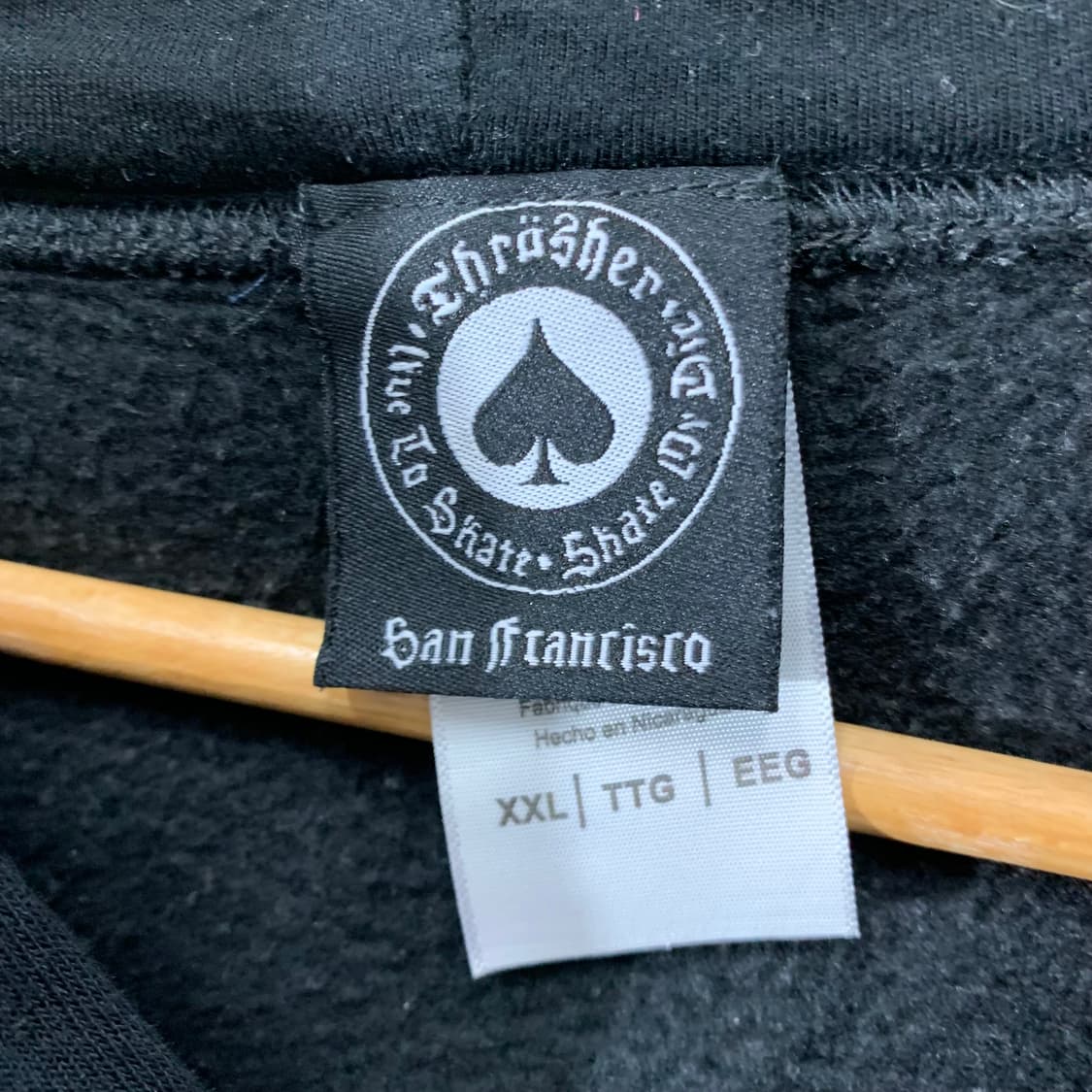 트레셔 블랙 후드티 상품이미지3