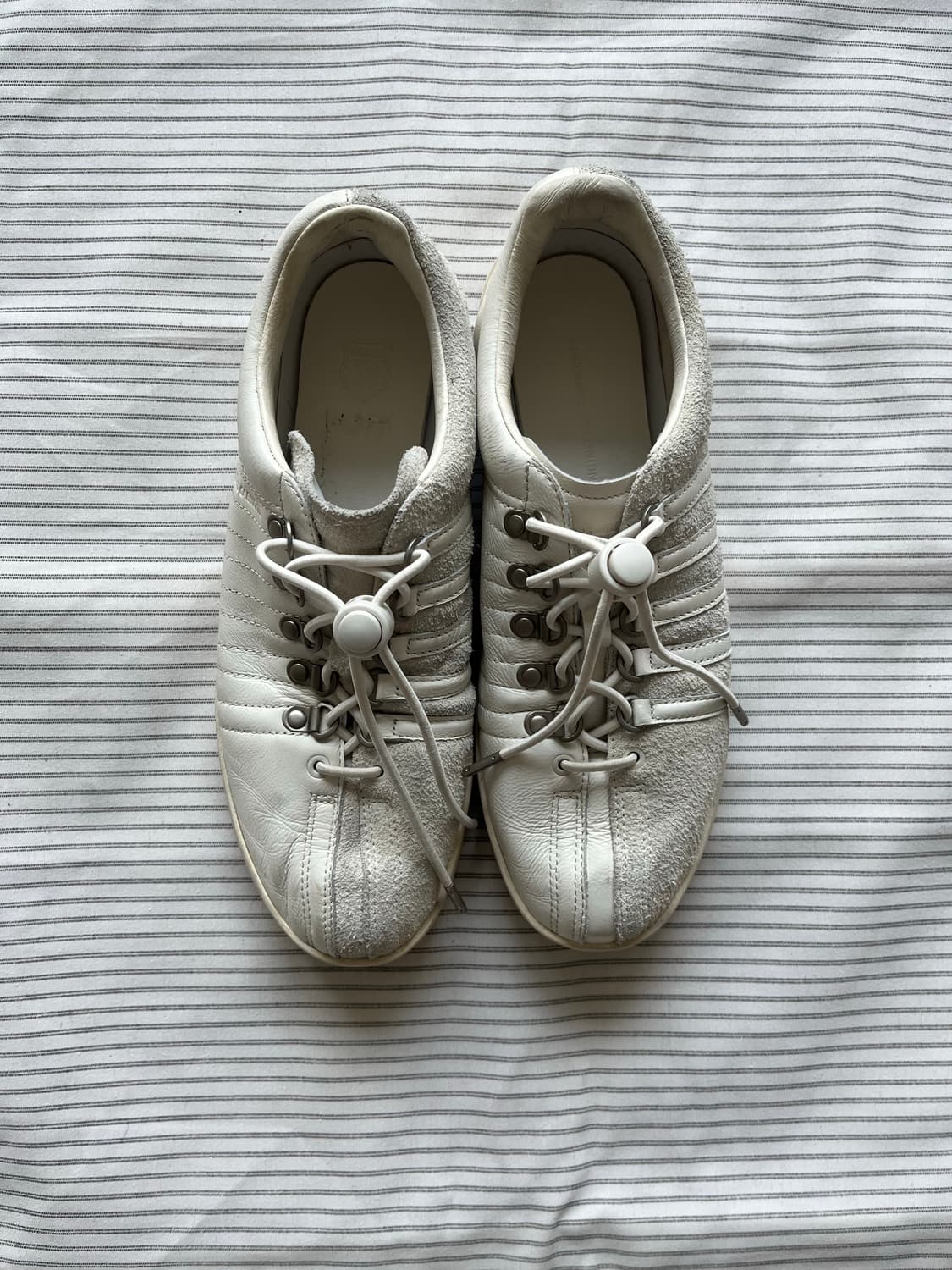 엔지니어가먼츠 x 케이스위스 비대칭 화이트 스니커즈 (265-270) 상품이미지2