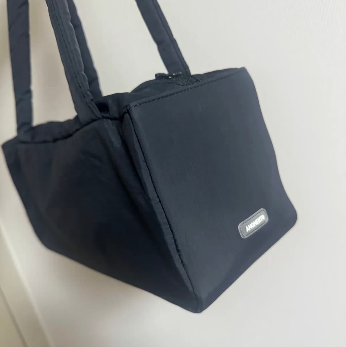 아모멘토 패딩 스퀘어 숄더백 상품이미지6