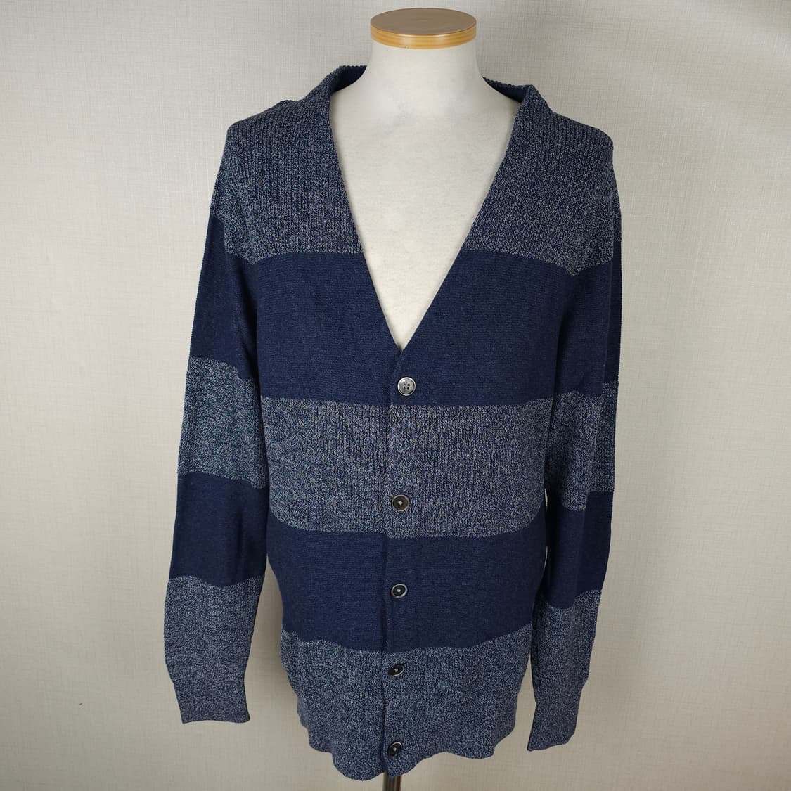 타미힐피거 V넥니트가디건 남자95사이즈  상품이미지1