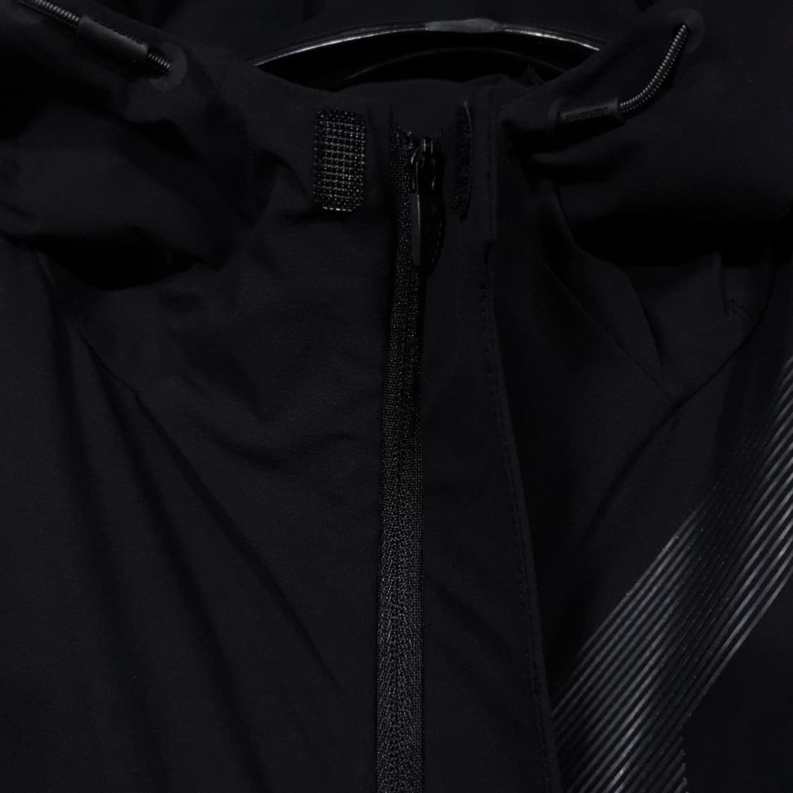 여성 90) 데상트 신형 18ss 스피드런 소닉벤트 후드 자켓 블랙 S 상품이미지6