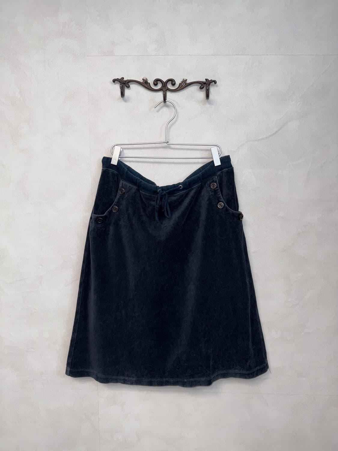 Black velvet button banding skirt 상품이미지1