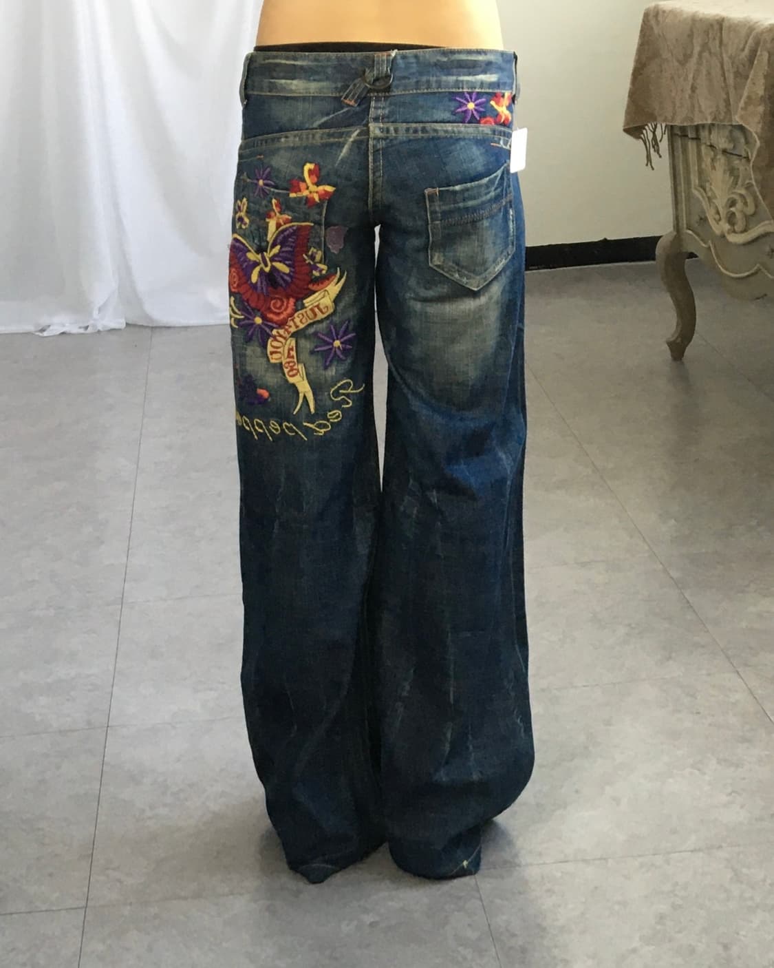 Red pepper back needle work point denim  상품이미지1