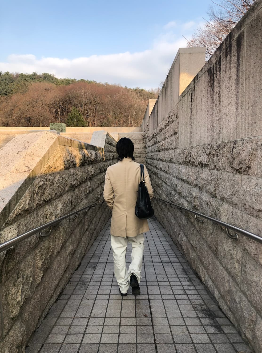 프라다 레더 숄더백 상품이미지3