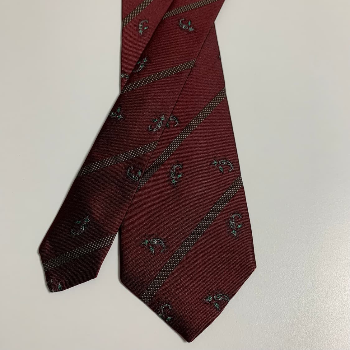 입생로랑(YSL) 페이즐리 슬림넥타이 명품 100실크 정장룩 코디 상품이미지4