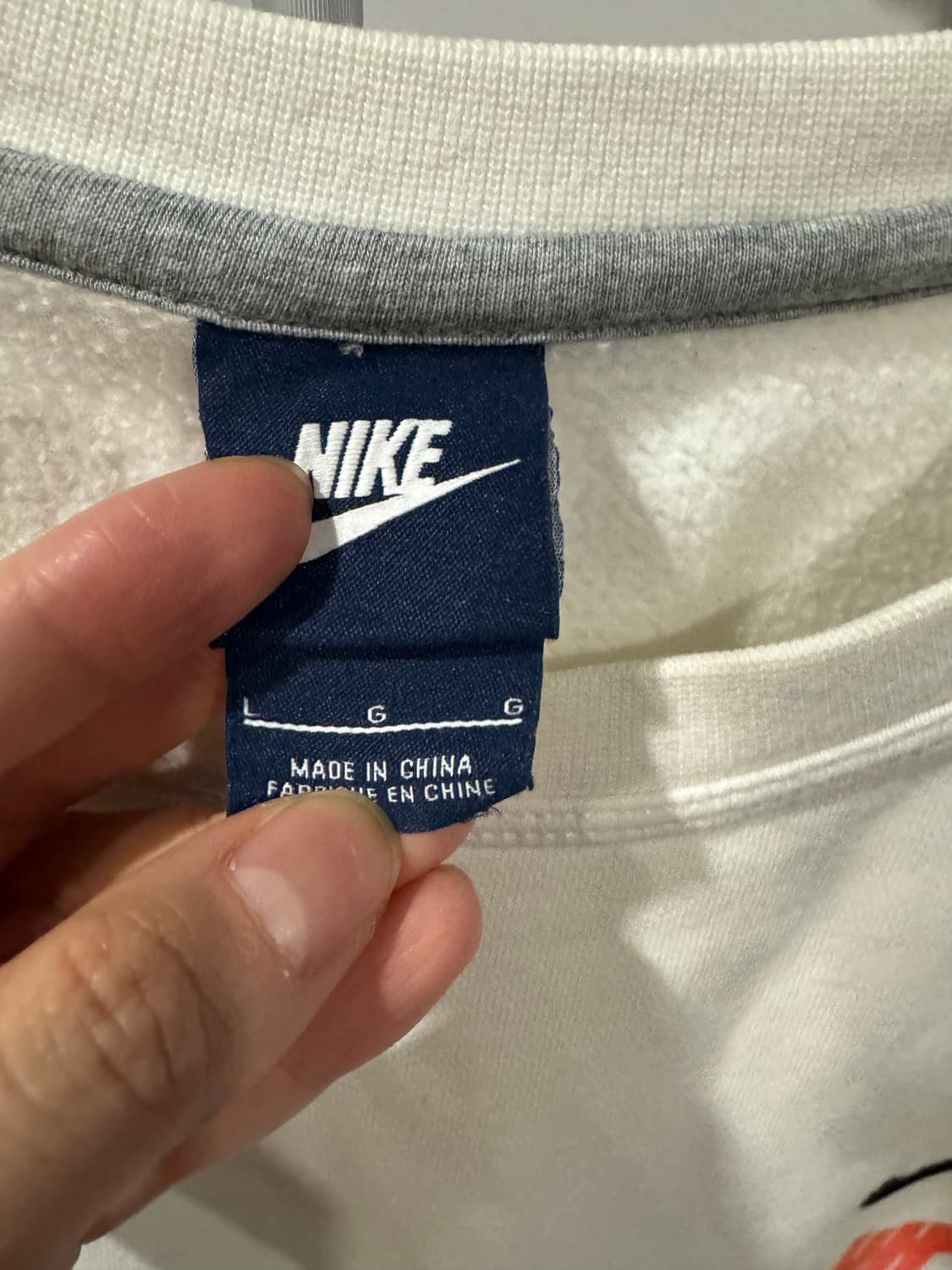 나이키 언디피티드 맨투맨 상품이미지4