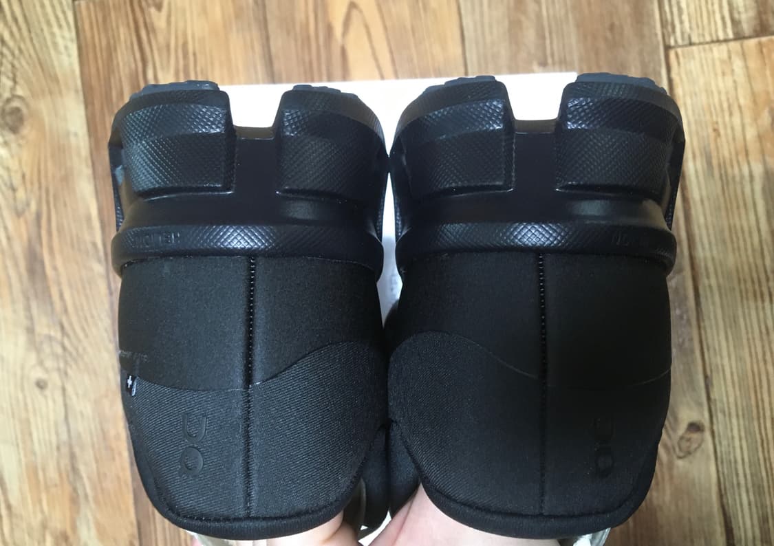 (285)온러닝 파프 클라우드몬스터 하이퍼 블랙 판매합니다 상품이미지4