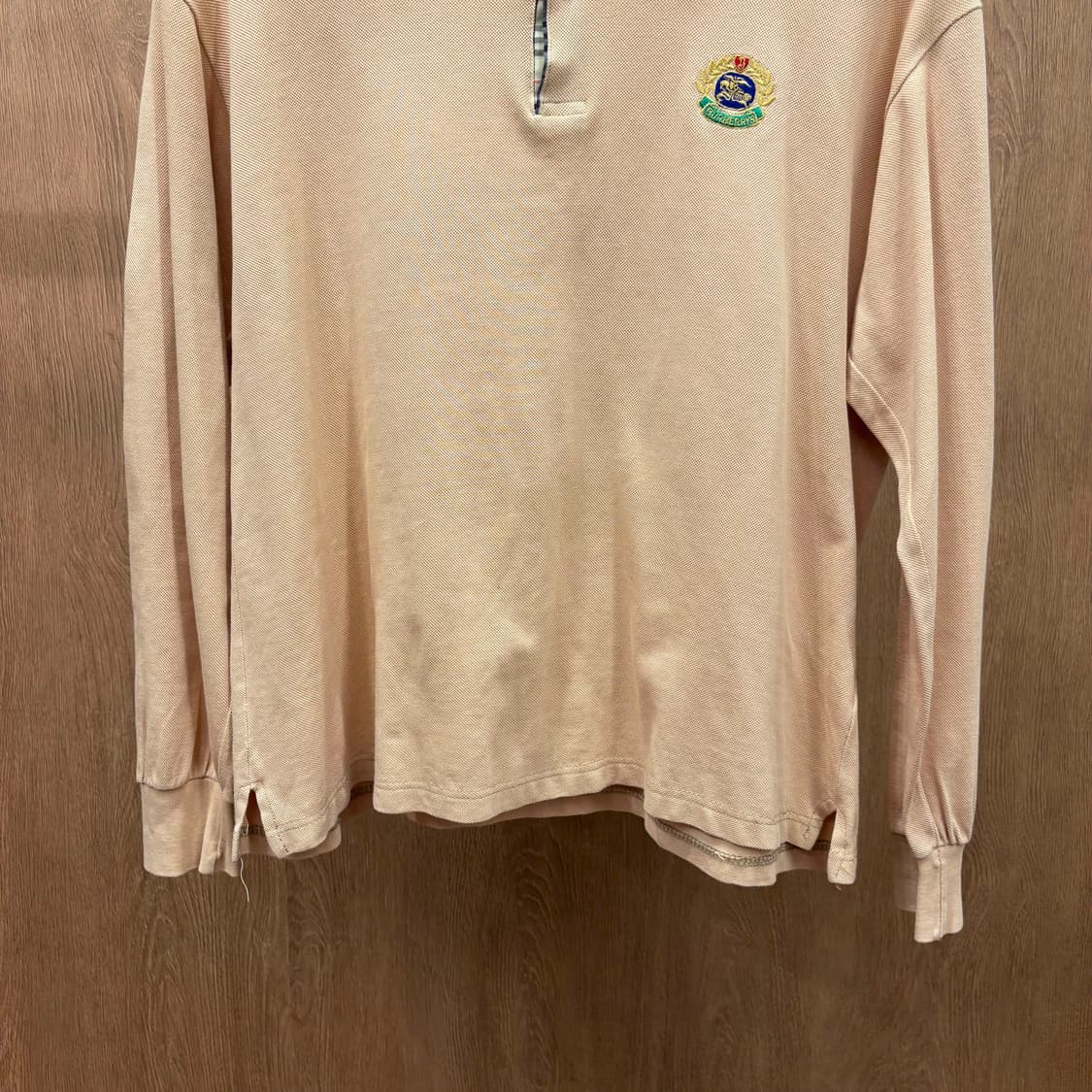 버버리 코튼 PK 티셔츠 하프 버튼 크레스트 로고 자수 디테일 오렌지 상품이미지5