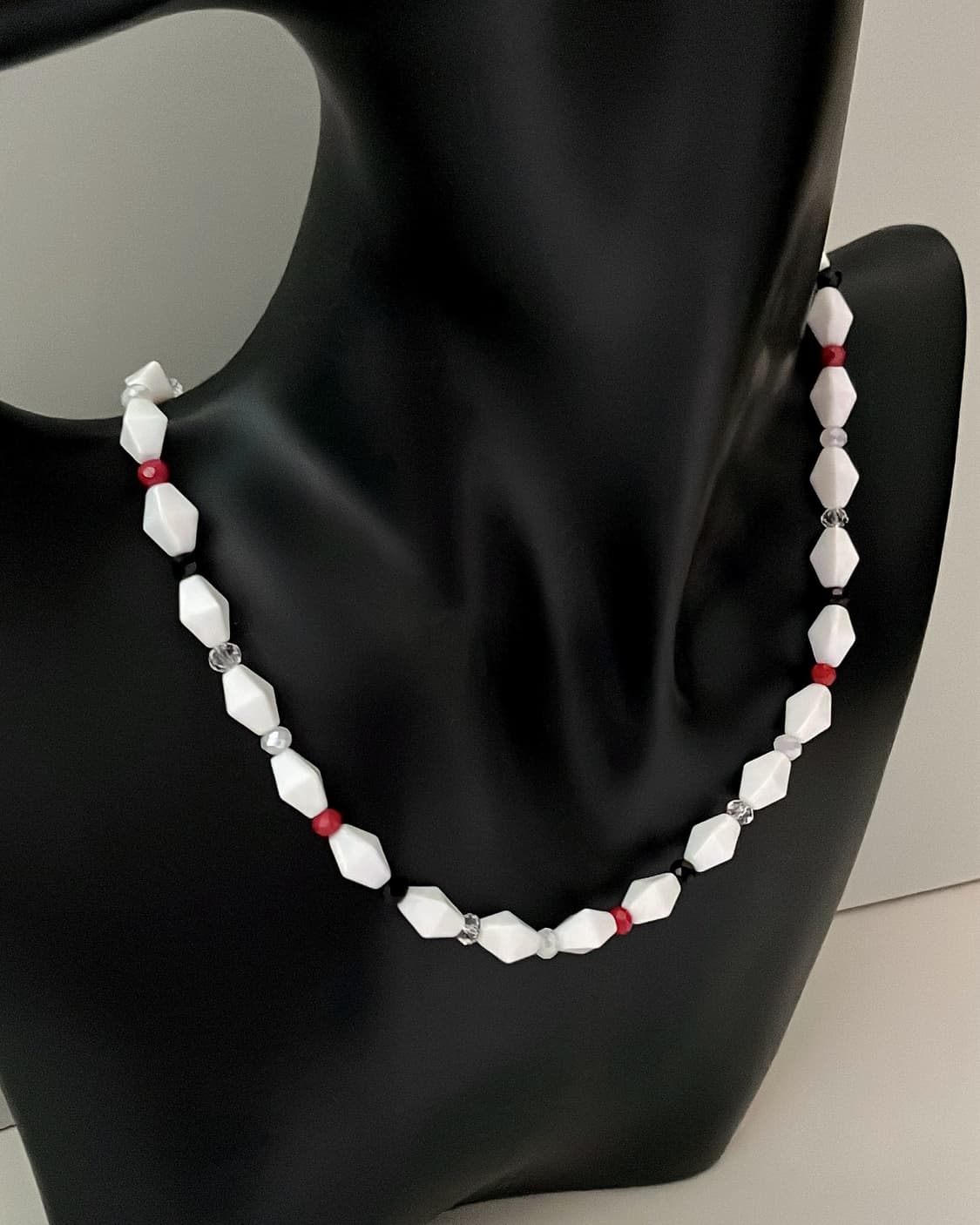 핸드메이드 비즈 목걸이 | 시로 마름모&크리스탈비즈 목걸이 | 가을겨울  상품이미지7