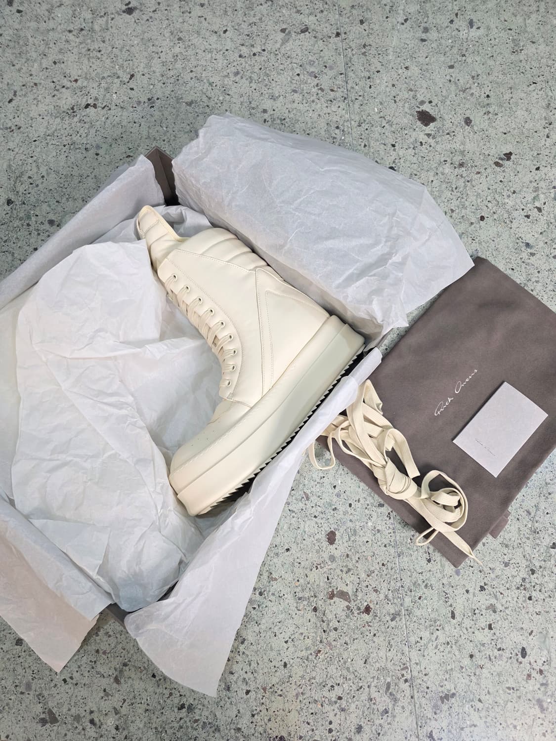 (미시착/새상품)릭오웬스 메가 지오바스켓 밀크 상품이미지4