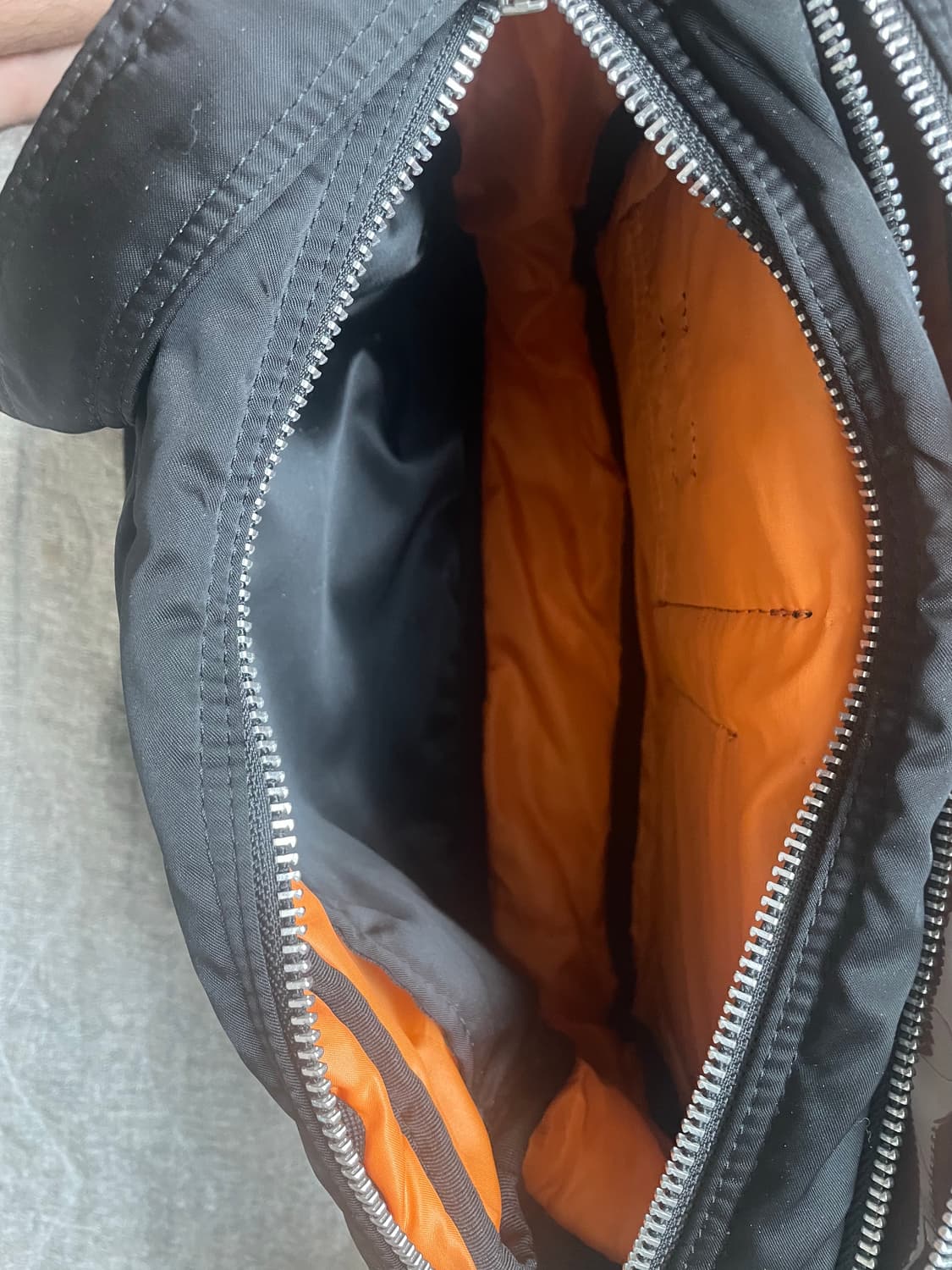 요시다포터 탱커숄더백 L사이즈 상품이미지2