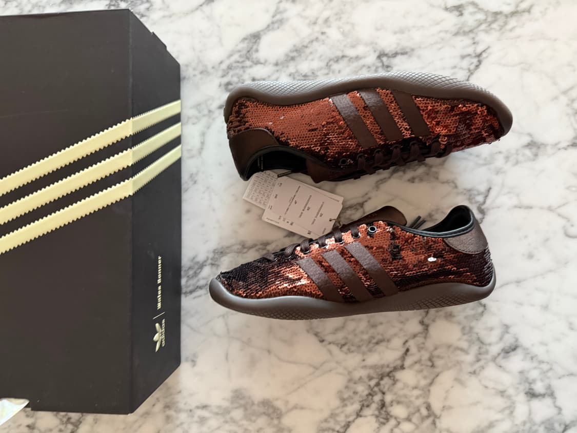 아디다스 X 웨일스보너 KARINTHA 시퀸 스니커즈  상품이미지3